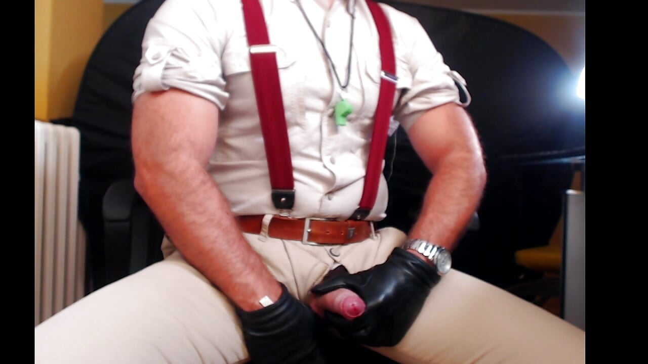 precum on leather gloves - video van Coach_85 cam-model