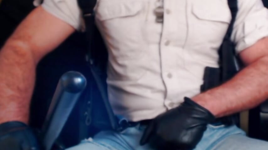 leather gloves put that precum cock back in jeans – видео вебкам-модели Coach_85