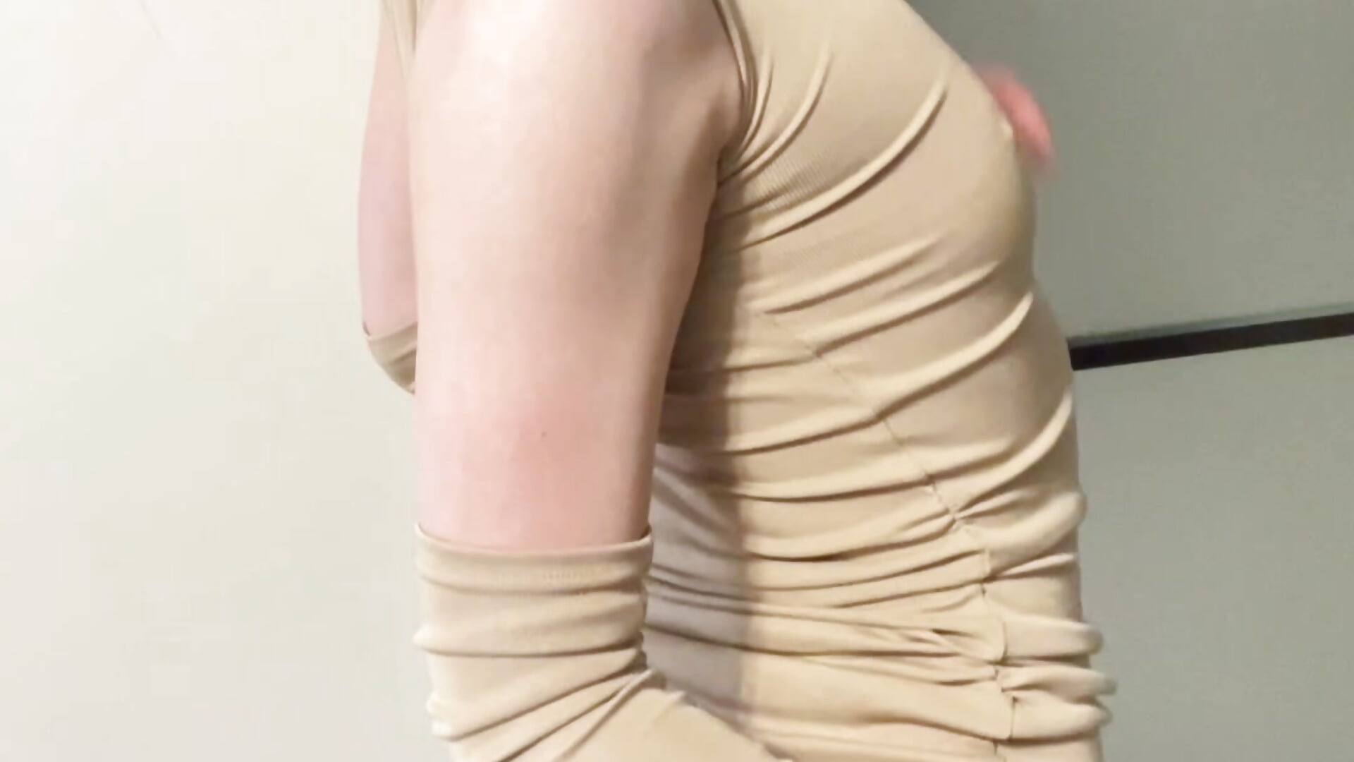 Sexy dress - video by AliceVelour cam model