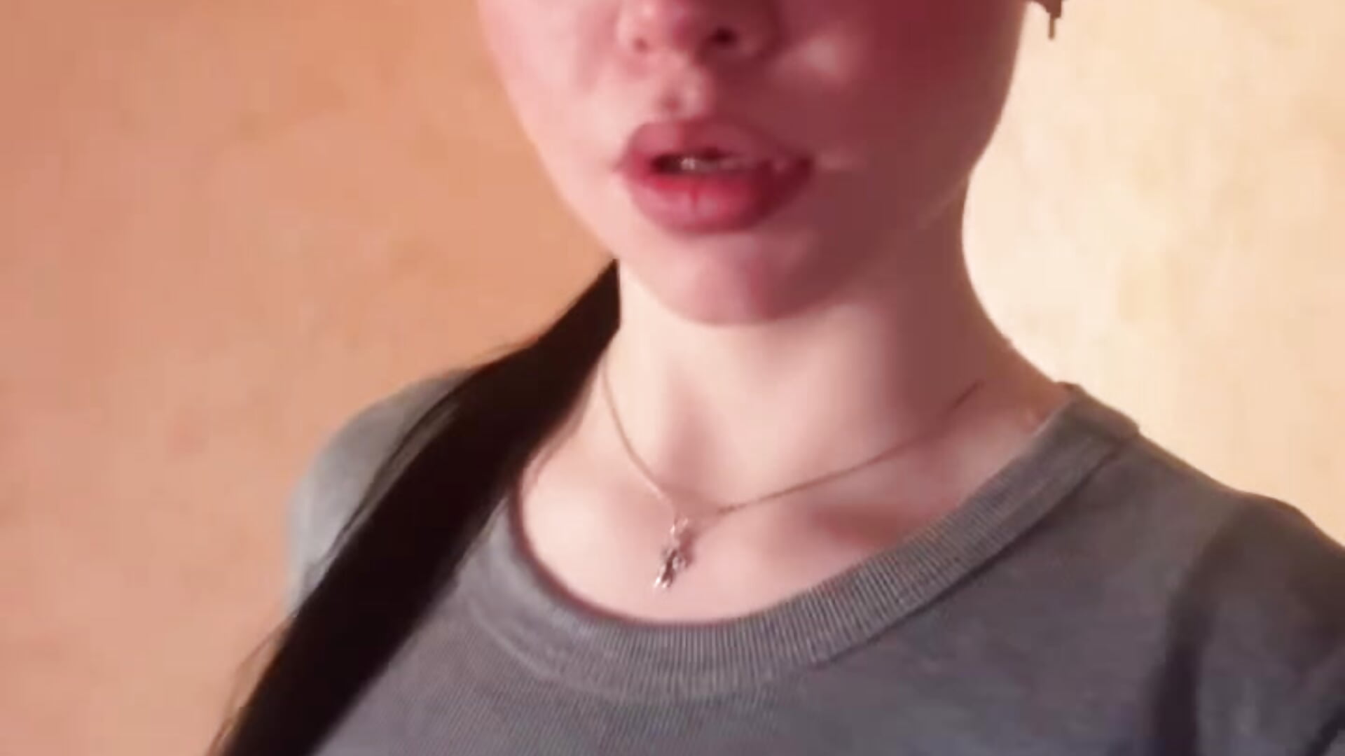 My shy lipsing - video FionaHudman kameramallilta