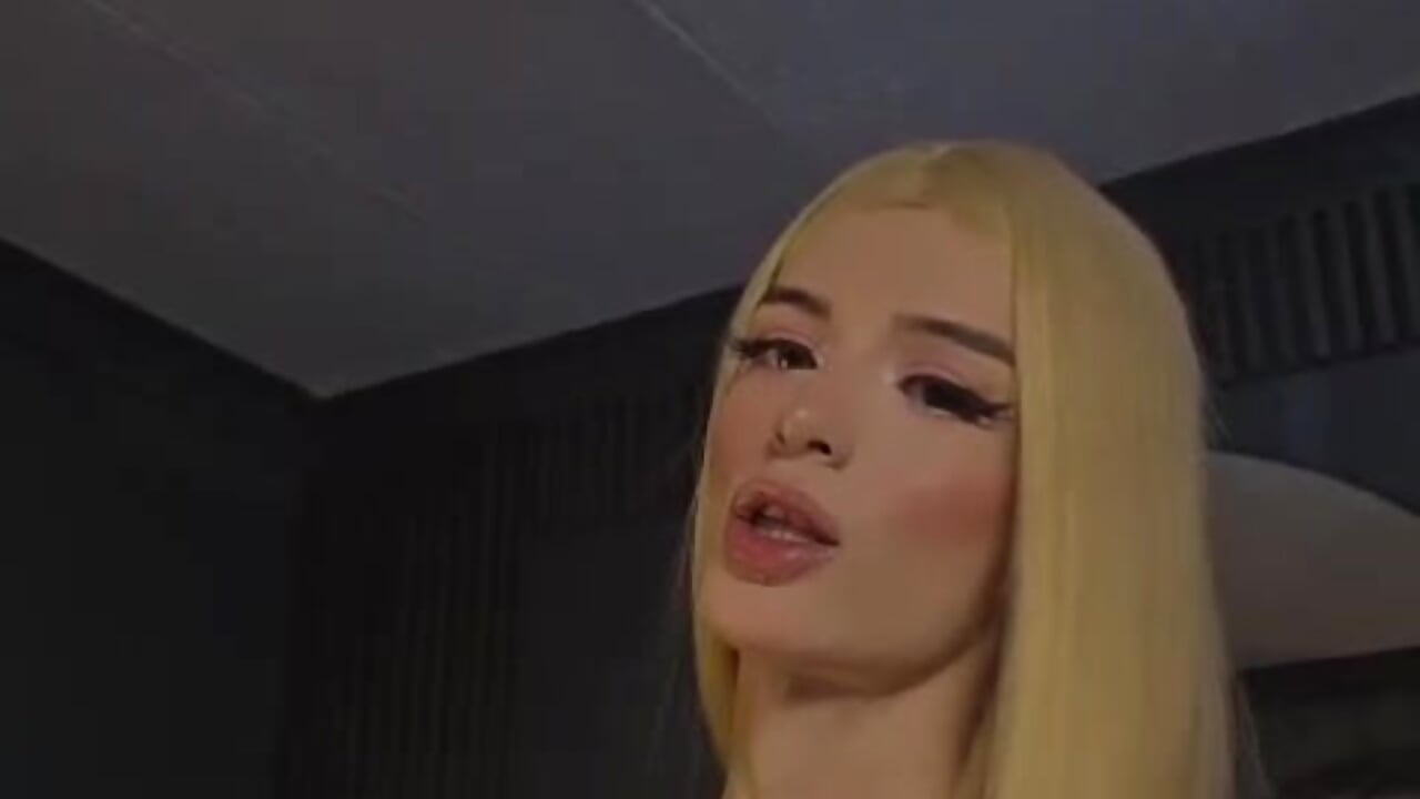 love me - video by Dayaan_ cam model