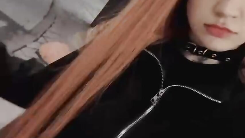 long haired princess 👑 - video by Eva_Moran cam model