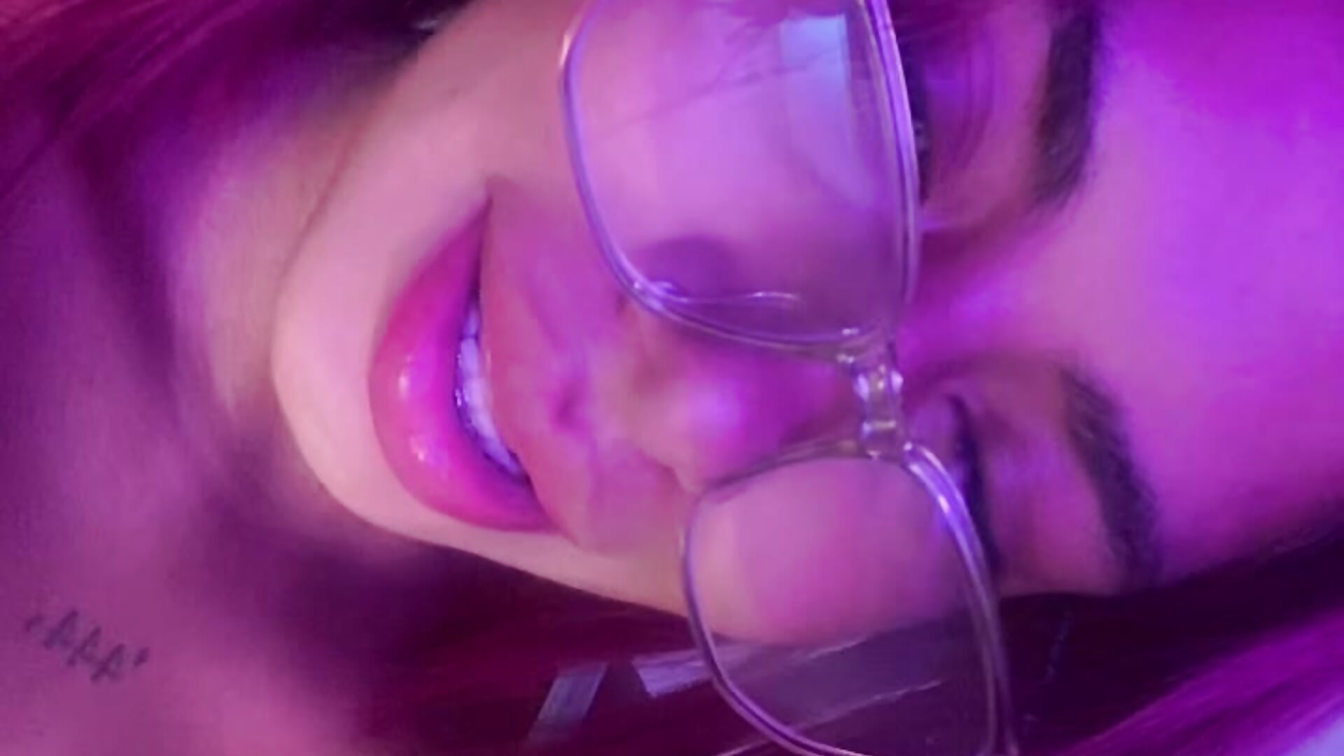 simple visual contact👀 – video af Fernanda_Alvax cam-model