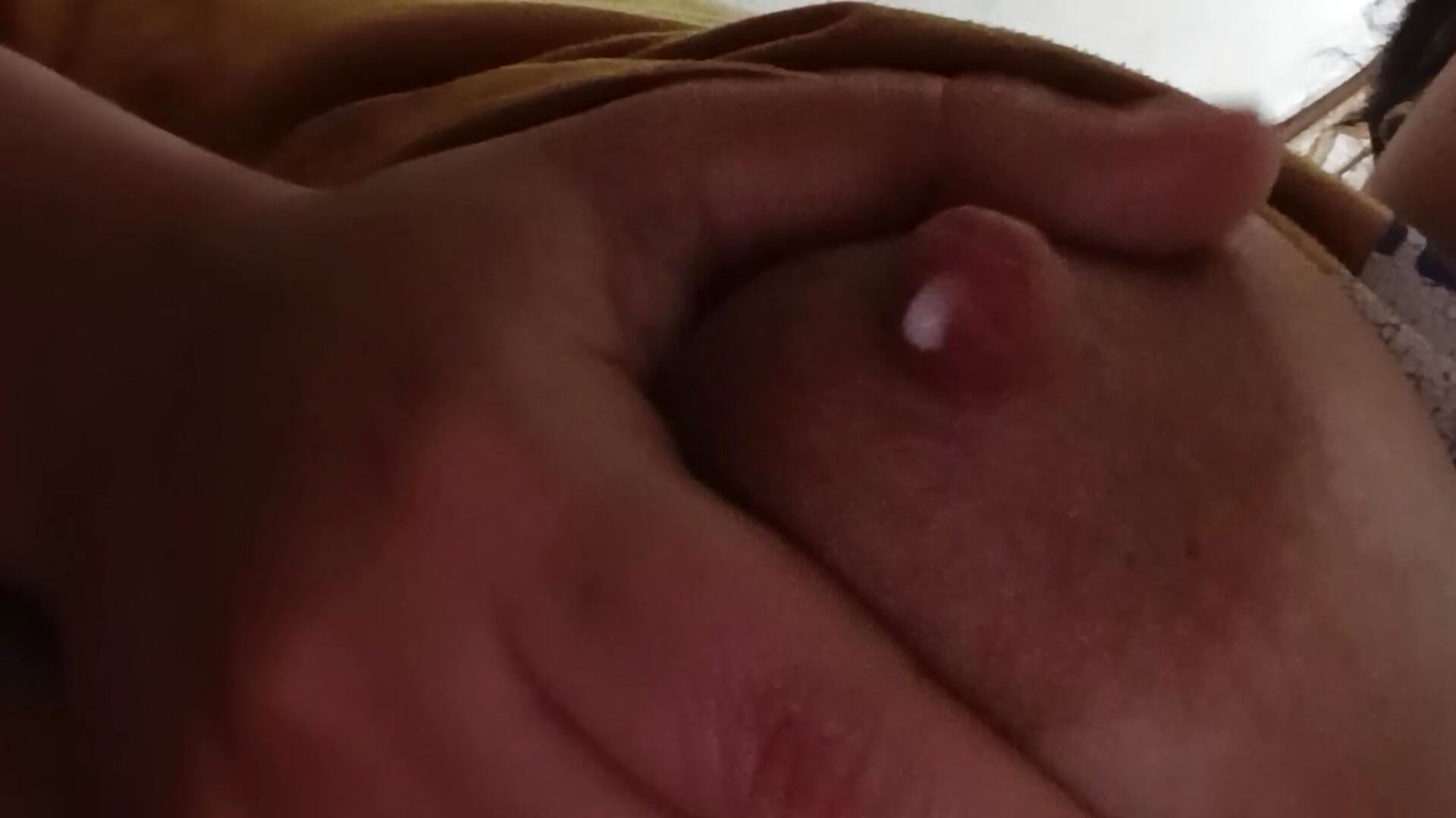 A bit of my milk😳 - video by ivonny_Li cam model