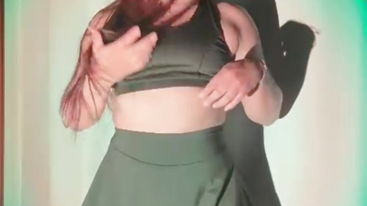 with my gym clothes – video af Lore_evans cam-model