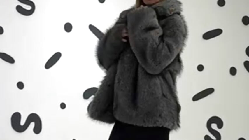 beautiful fur coat! – видео вебкам-модели TraceeSeelig