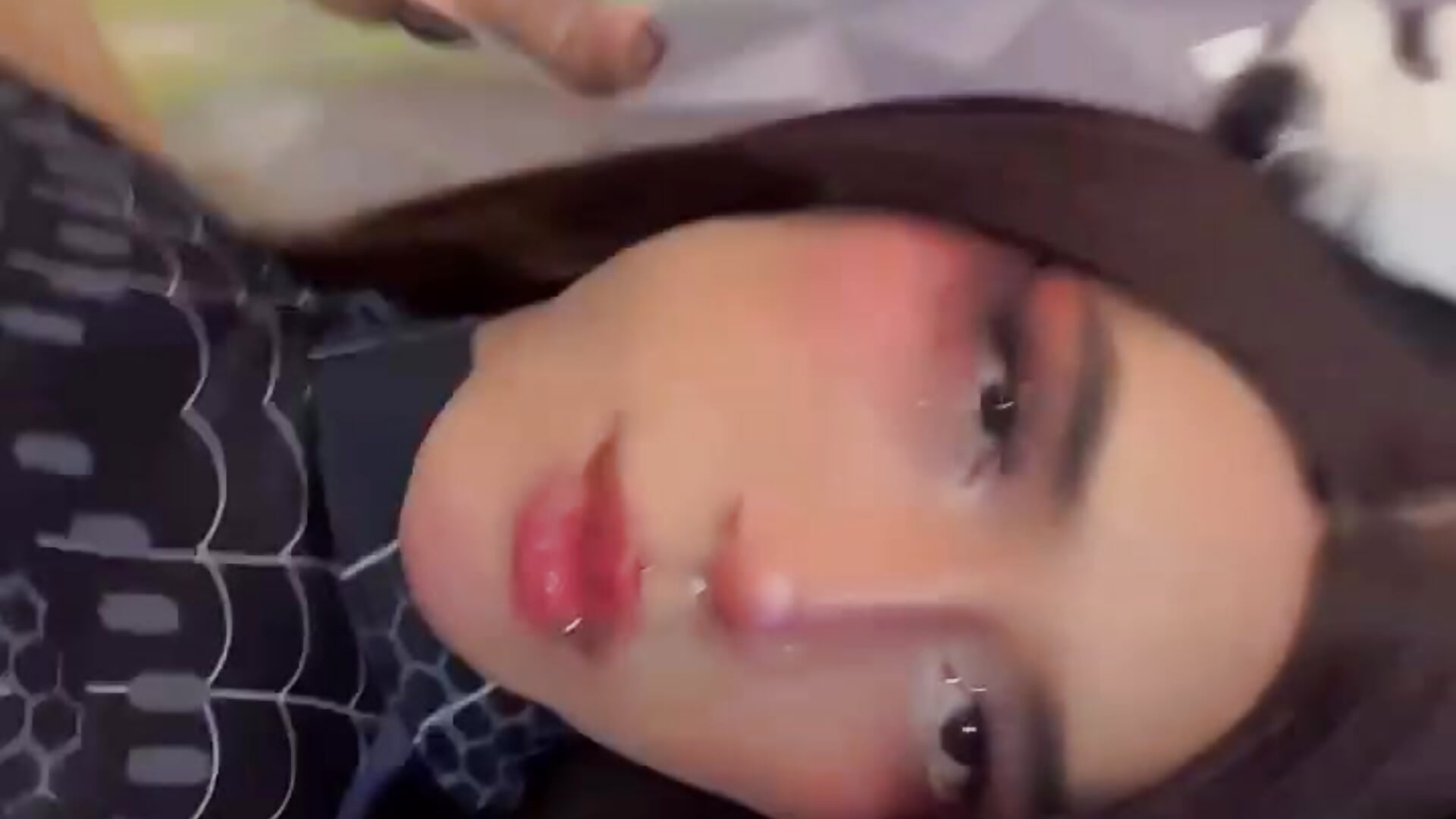 Chill - video van Babyfox_gh cam-model