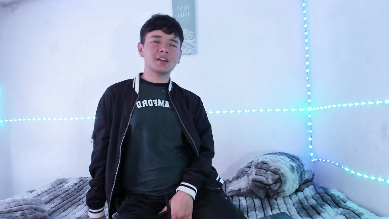 Kody_Royale – popularni video modela na kameri 7005