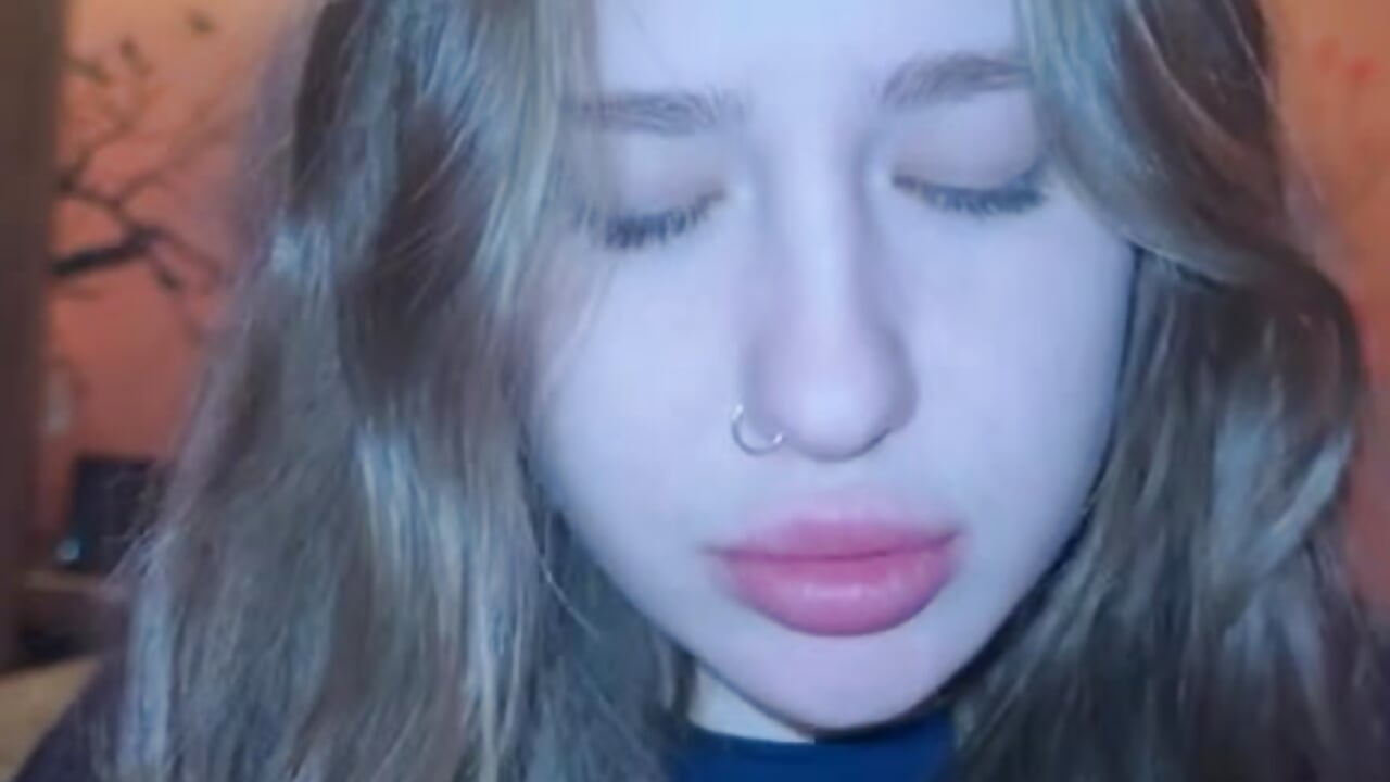 Look at my eyes ^^ - відео від вебкаммоделі EmilyBlazee