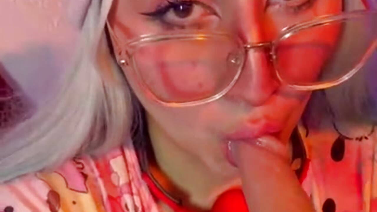 Fuck My Mouth With The Fuck Machine - video của người mẫu cam Maddie-LesYoux