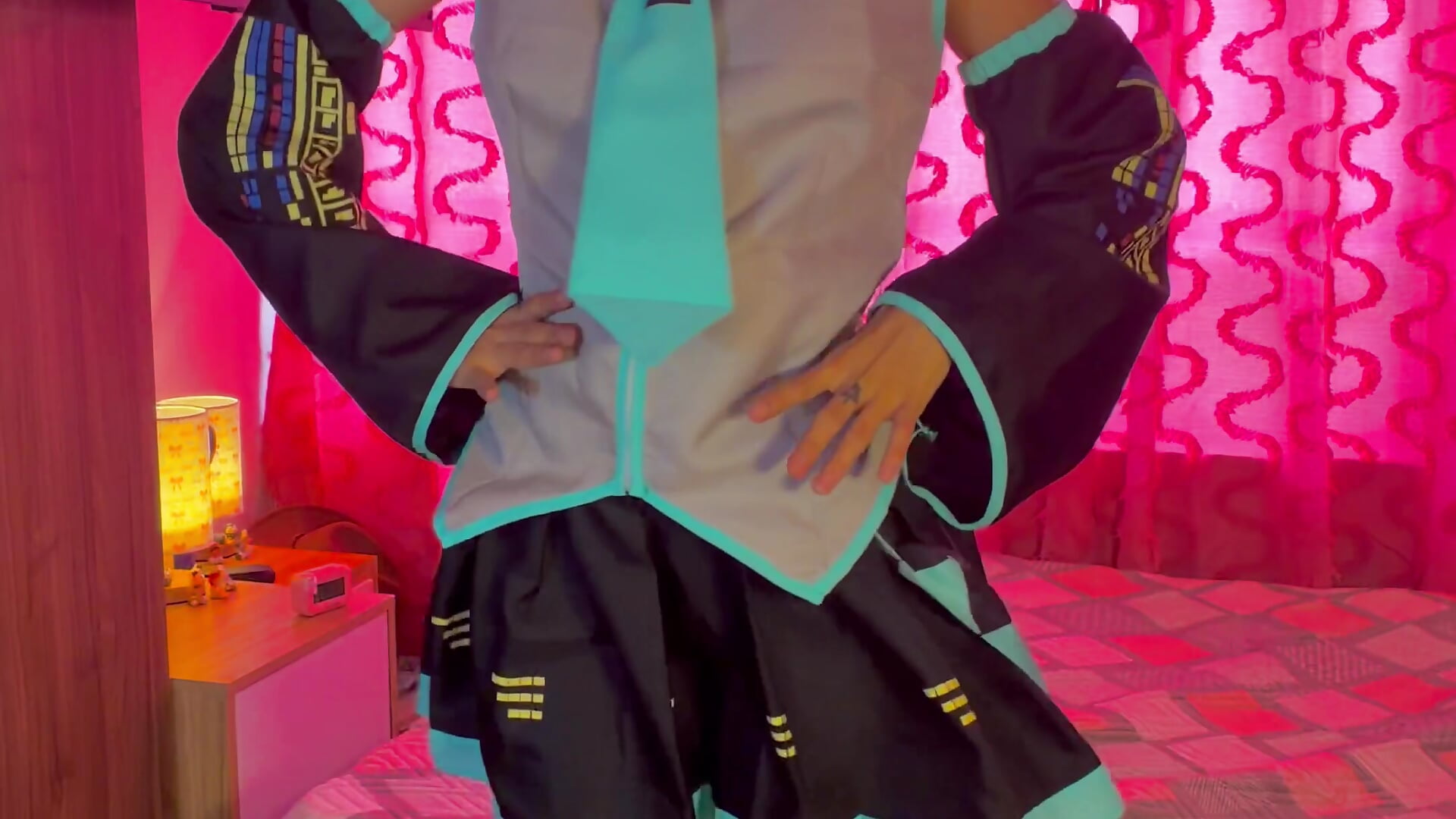 Dancing a Miku’s song — filmik AitanaJhons_, modela(-lki) na kamerkach