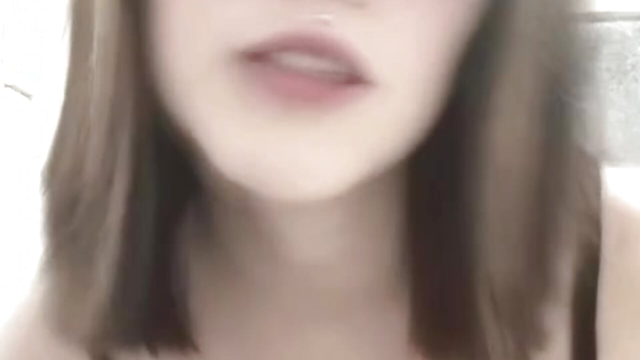 me 🙈👀🤫 - vídeo de la modelo de cam KarenT_xxx