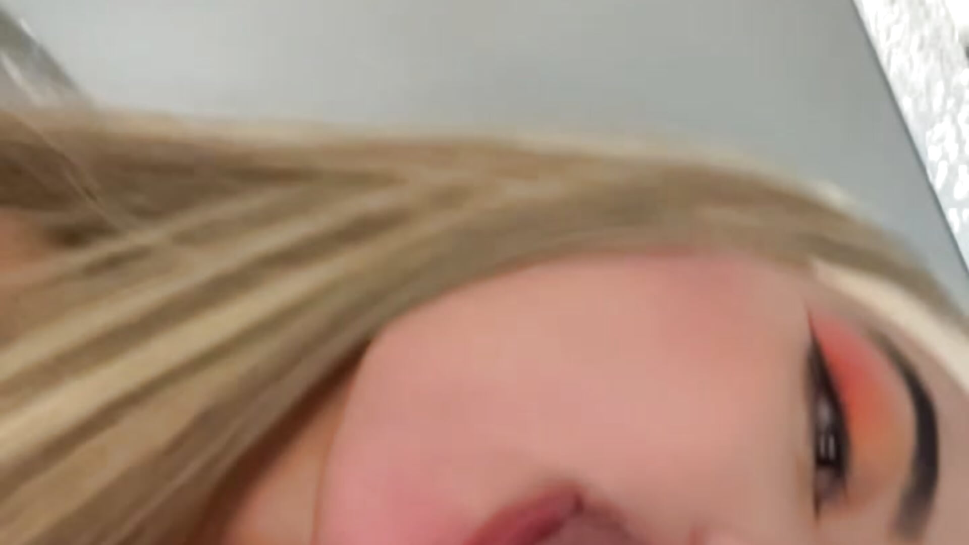 SAMANTHA PLAYS WITH THE YOUNG BOY'S DICK🔥