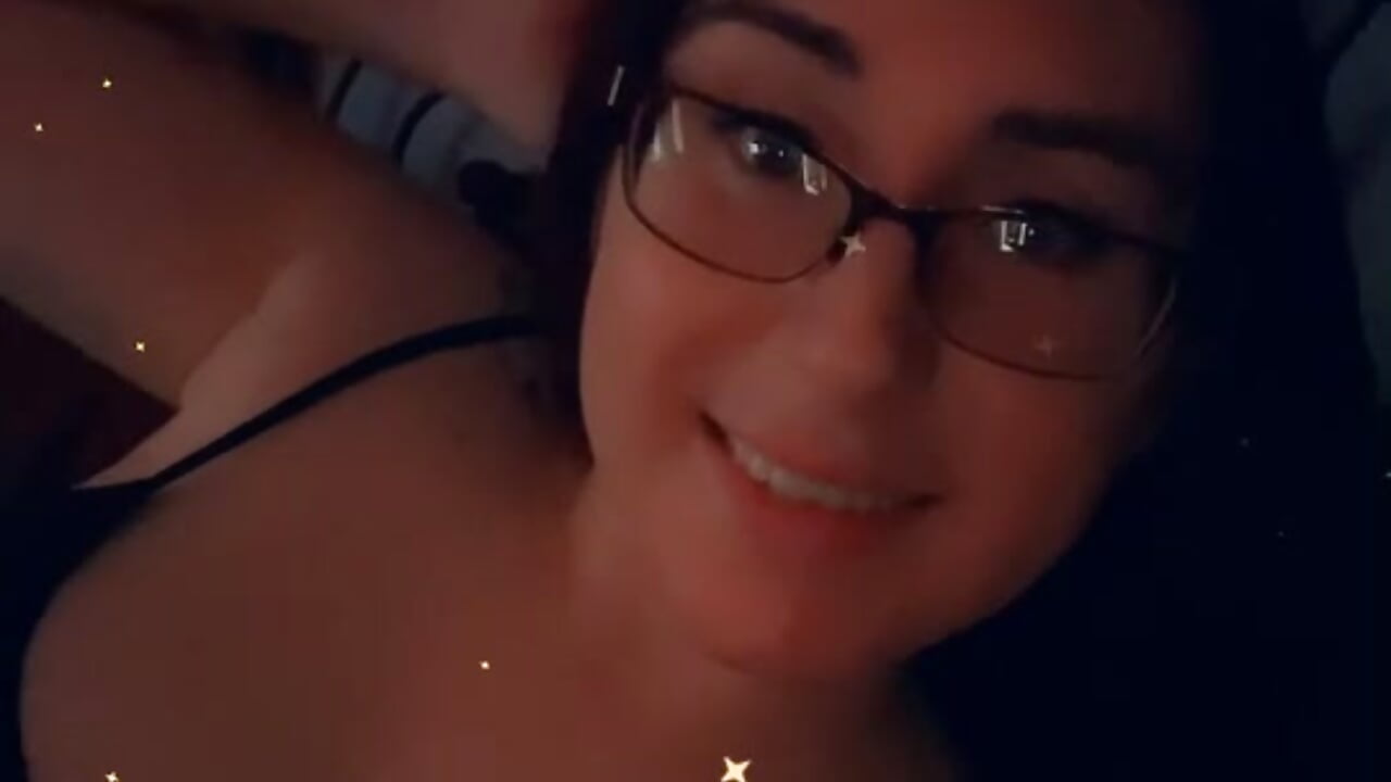 F98EF0E1-63E6-4D24-B27A-E734E8F58A36 - video van Trivera23 cam-model