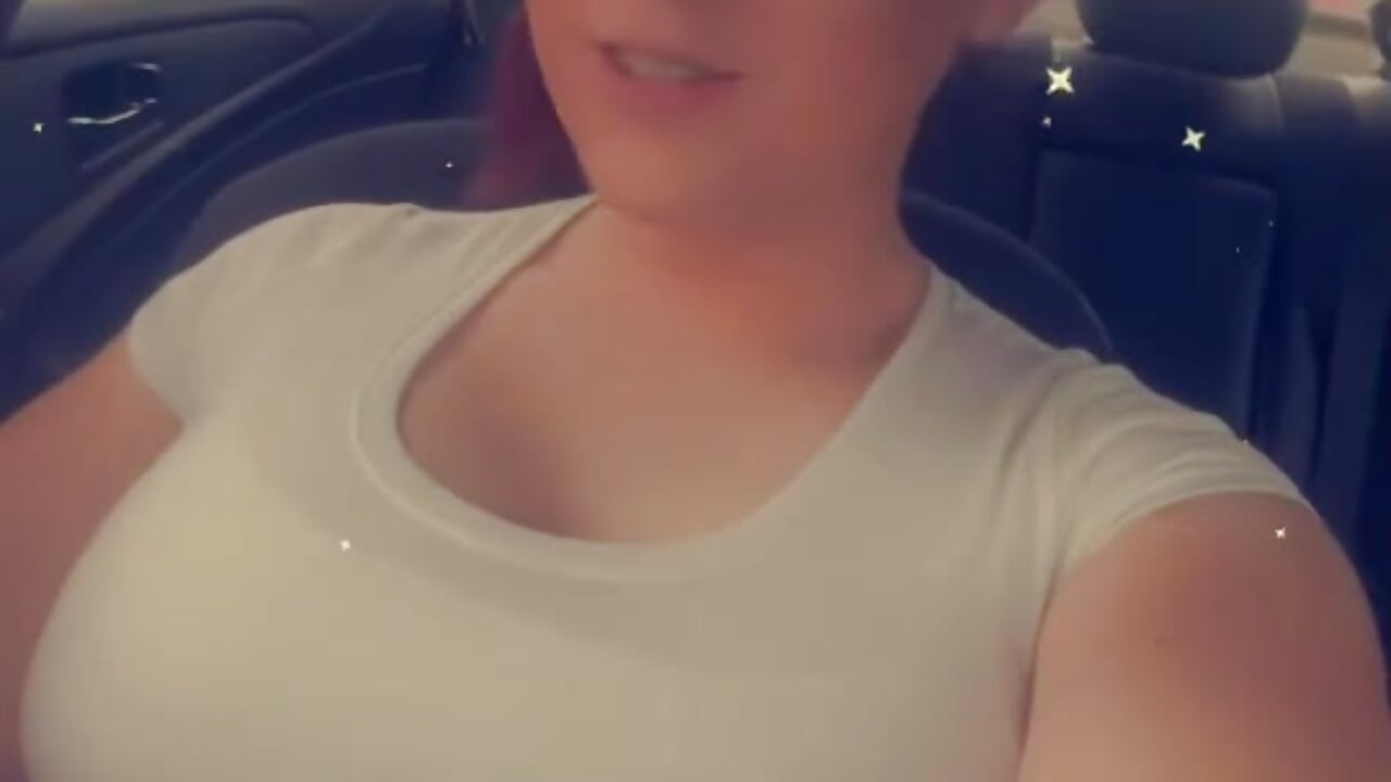 cm-chat-media-video-129447B9-9131-i49F4-AAAE-5A7B7C706CF9 - video van Trivera23 cam-model