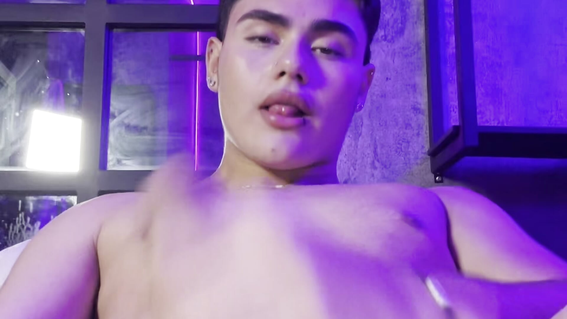 💦🍆 – video od webkamerové modelky JOEYMIILLS