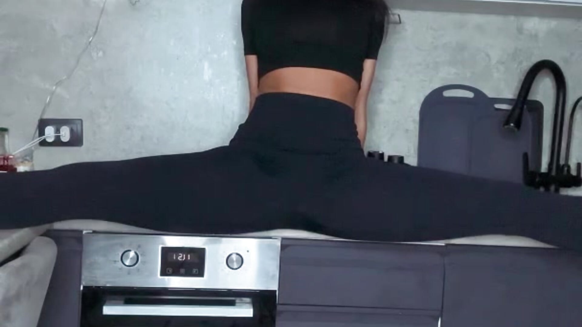 Can You Handle My Flexibility? - video Flexira kameramallilta