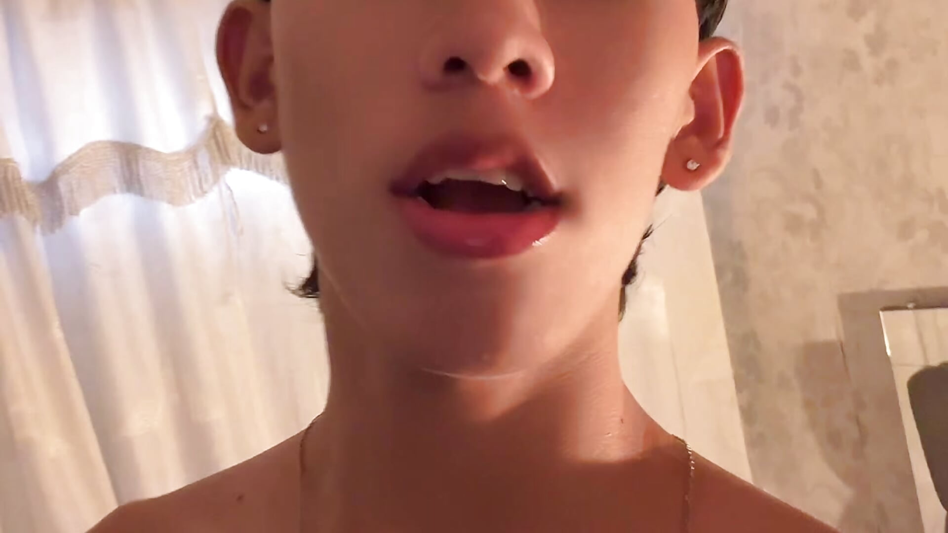 Kisses – video modela na kameri dave_eliot