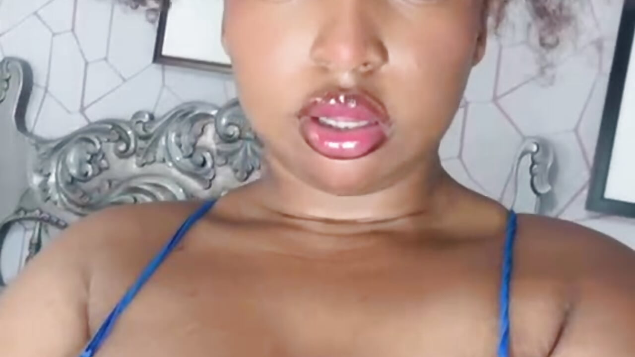 Your pretty girl online 💖😈 - video van Genesisraydenx cam-model