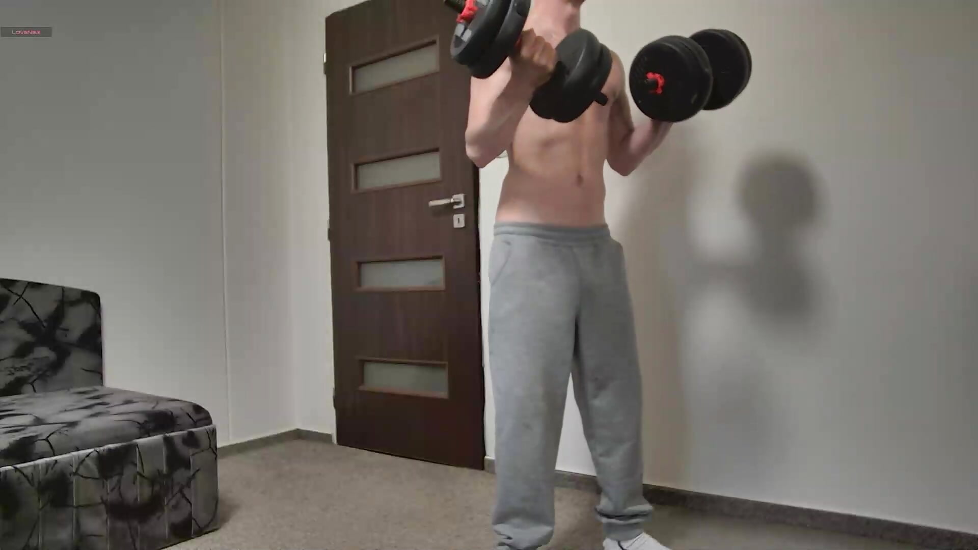 Home workout 😉 - відео від вебкаммоделі Sokarek