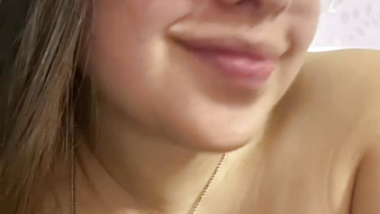 Hello guys - video oleh Lauxury_C kamera model