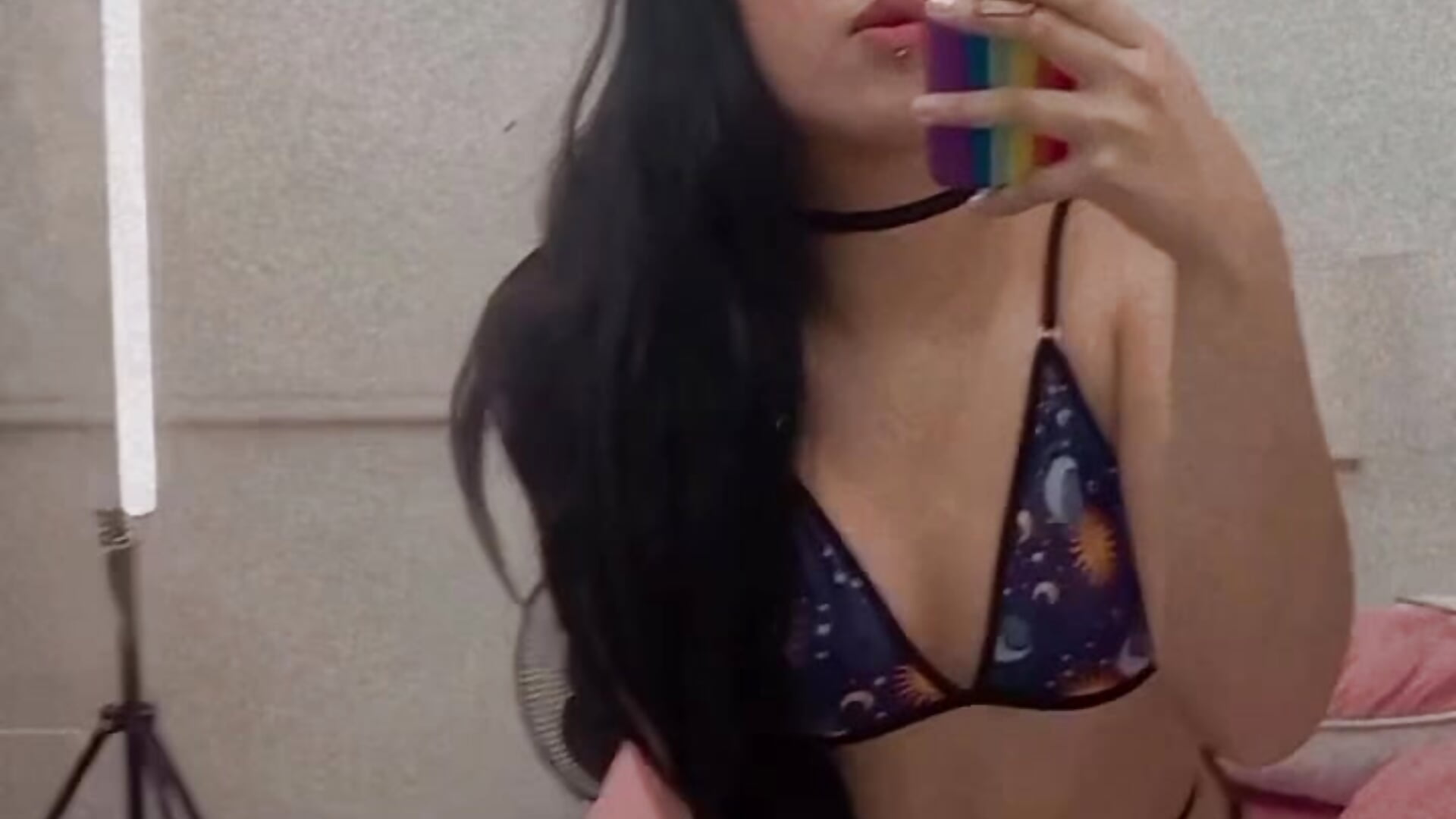 ¿Te coqueteo? - vídeo de la modelo de cam lorettaivonne