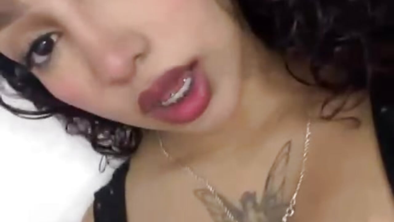 ME 🌷🌷 - วิดีโอโดย mia__velvet__ โมเดลแคม