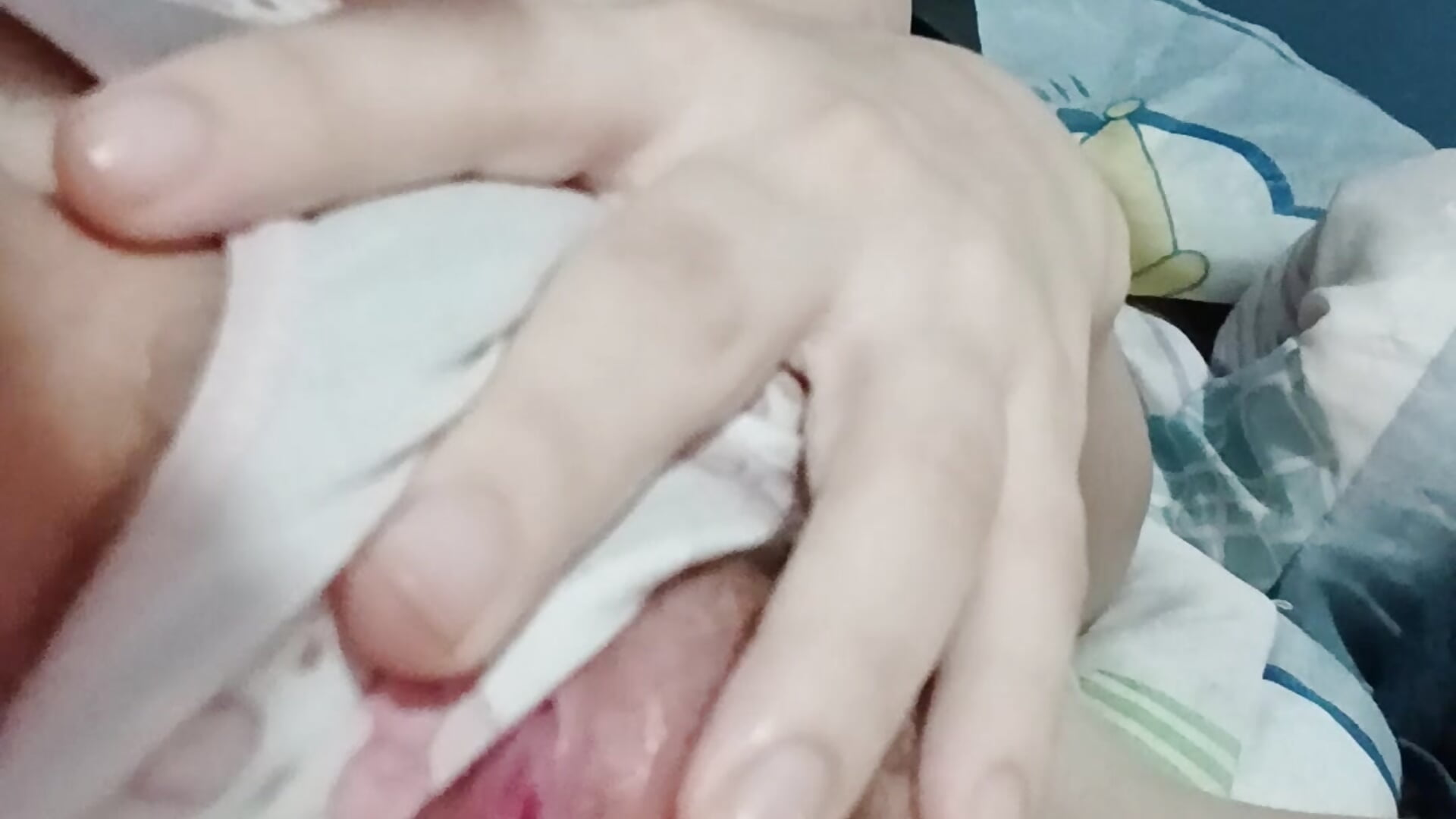 | 💖 | - סרטון של l0ve_l0ve, דוגמן/ית מצלמה