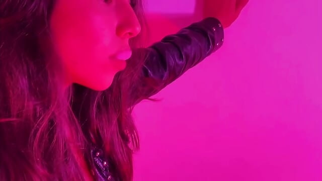 Video - video oleh SquirtMaddiee_ kamera model