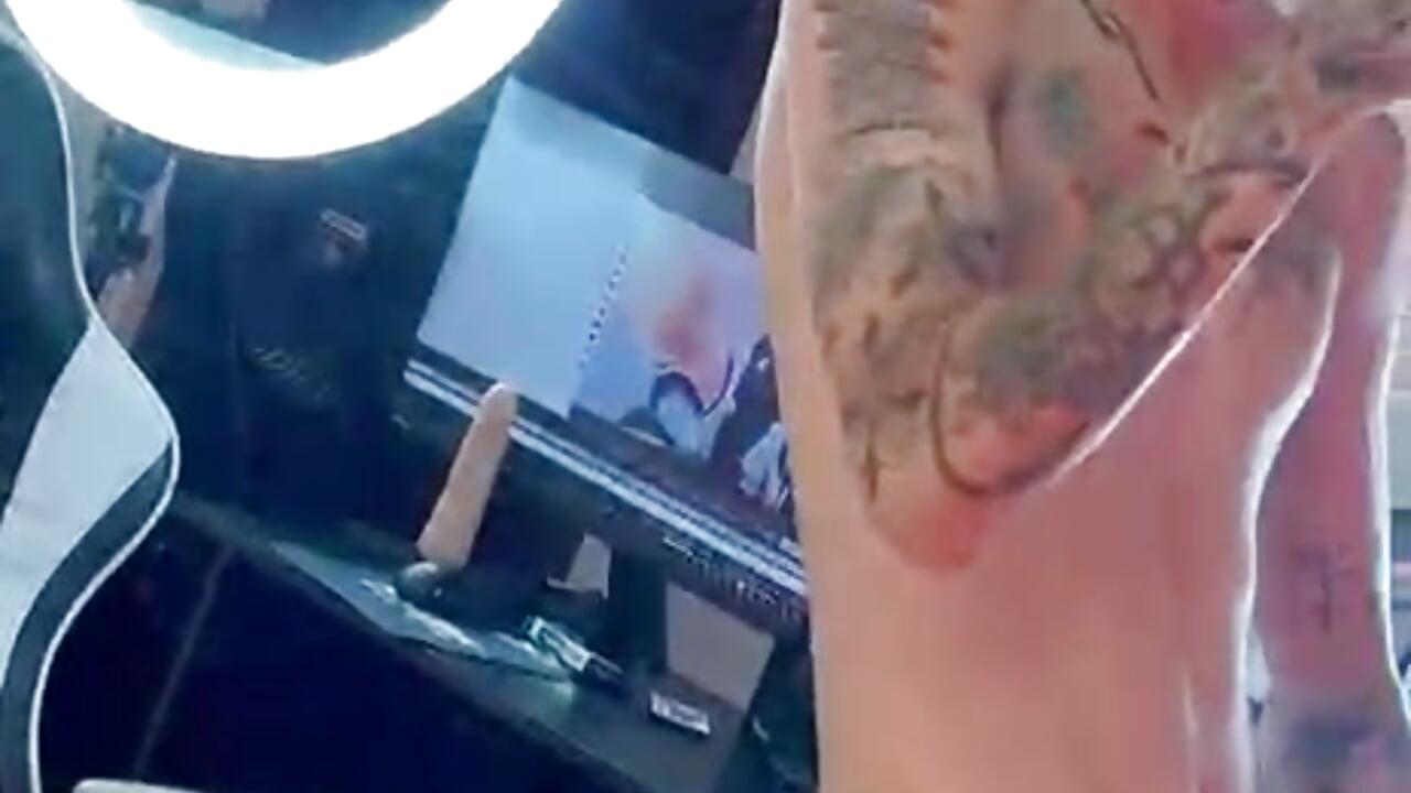 you make me so hot - vídeo de la modelo de cam Tommy_valverde