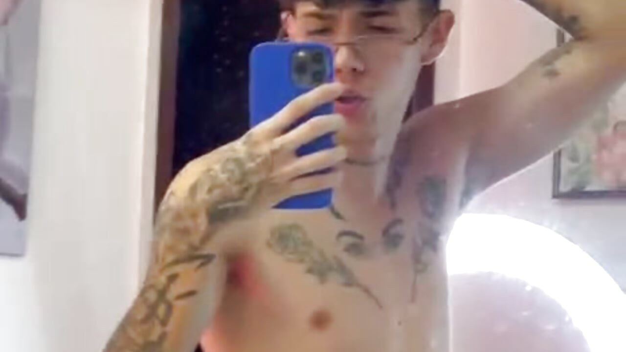 black - video by Tommy_valverde cam model