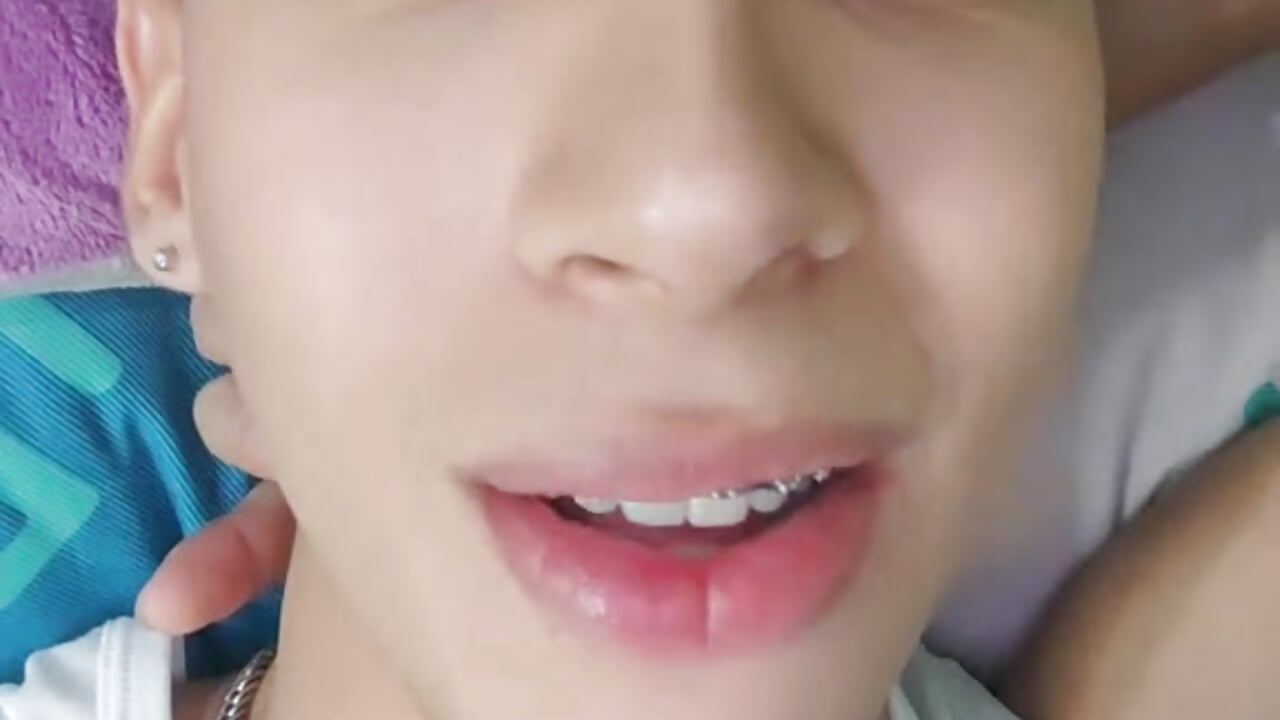 1000406468 – video od webkamerové modelky makarthus