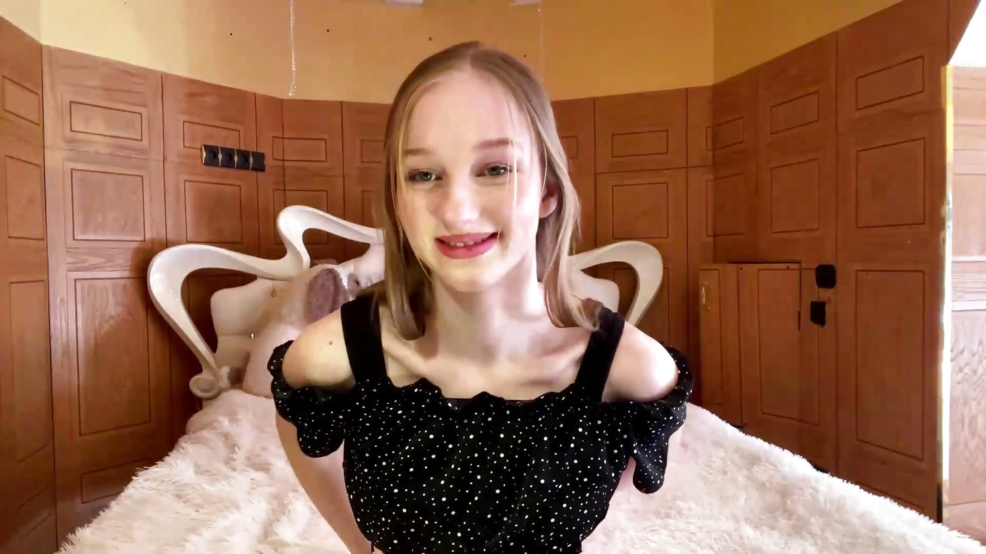 Baby－カメラキャストのAnika_Socuteheの動画