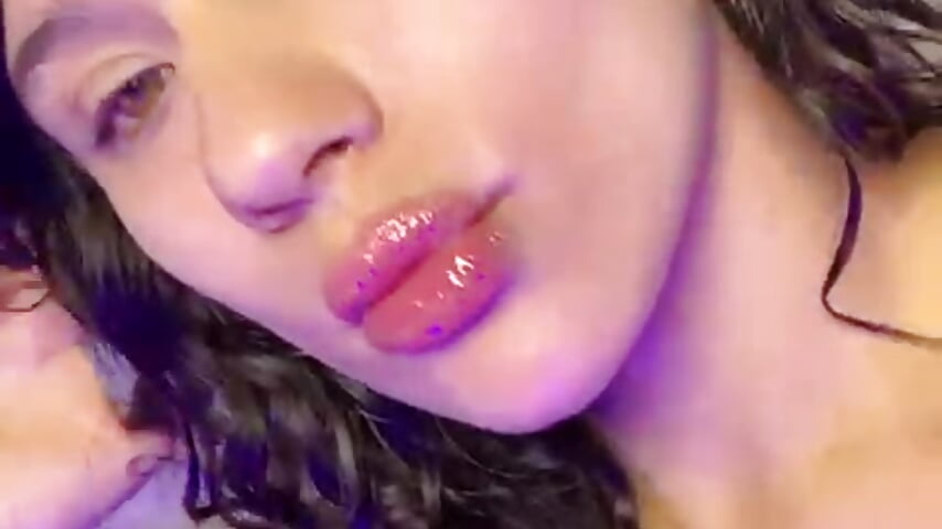 Hi bby 🥰😋 - video by zafirobluecs cam model