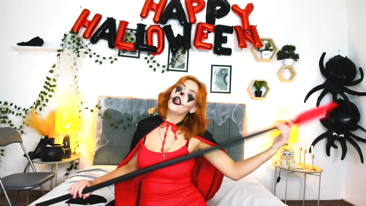 HAPPY HELLOWEN - video by DellaRows cam model