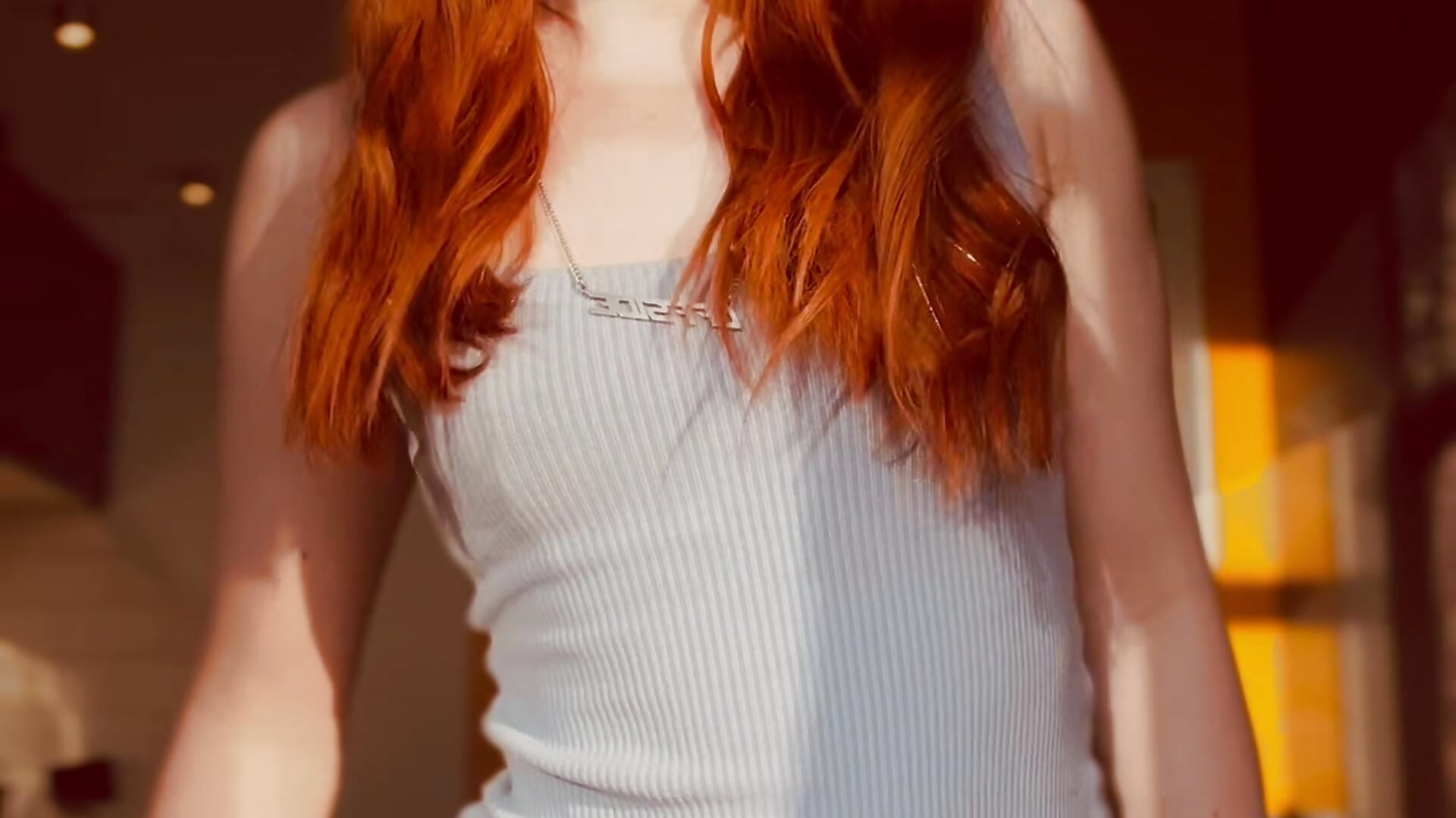 My body in the sun's rays - vídeo de la modelo de cam Nami_Umi