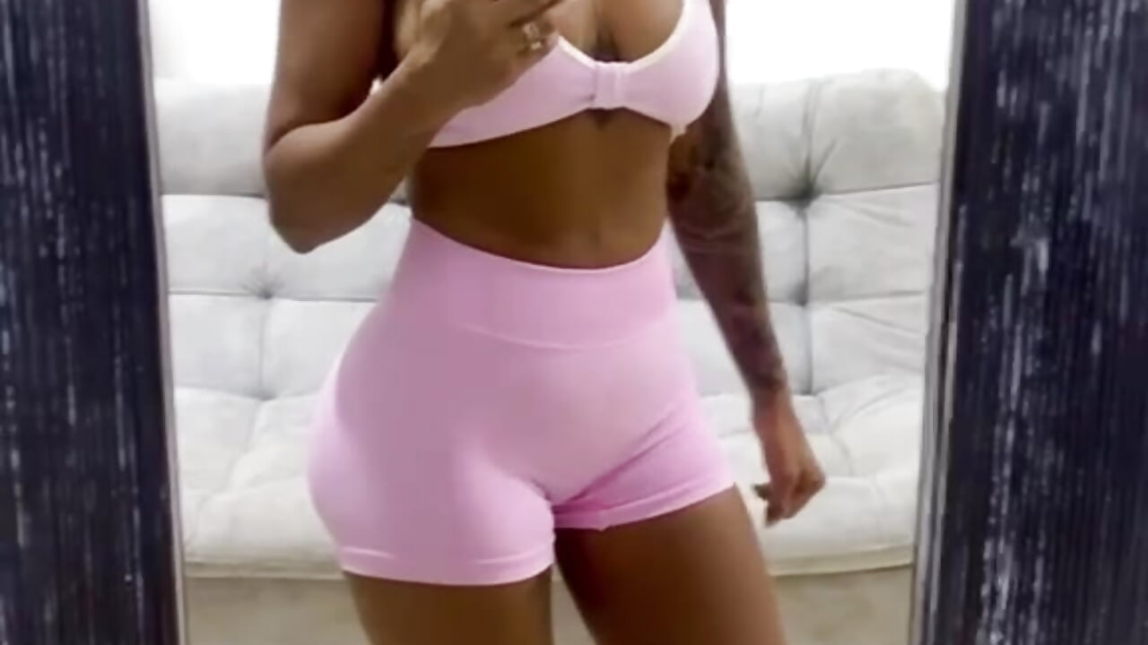 👄 Milf naughty in sportswear with leggings do you like it?👄 - video av Natalia_Cruzz cam-modell
