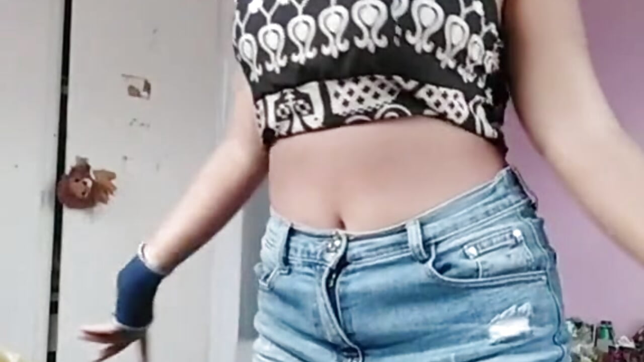 10003 - vídeo de la modelo de cam Georgepantelidis