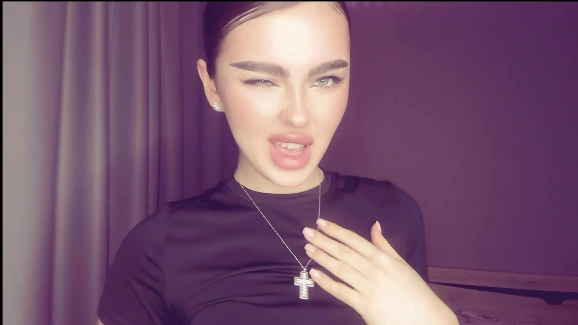 💗 - video by SheilaHigh cam model