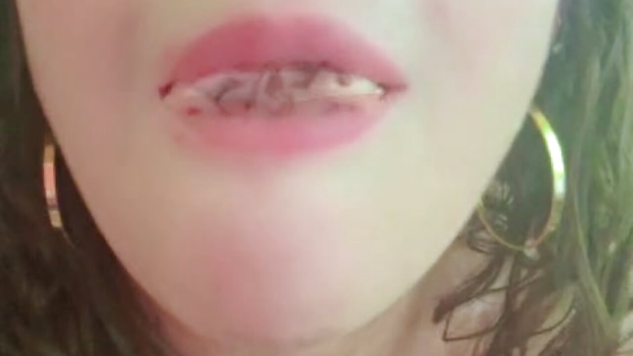 WhatsApp Video 2024-04-19 at 8,56,05 PM - فيديو من loretits1 موديل الكام