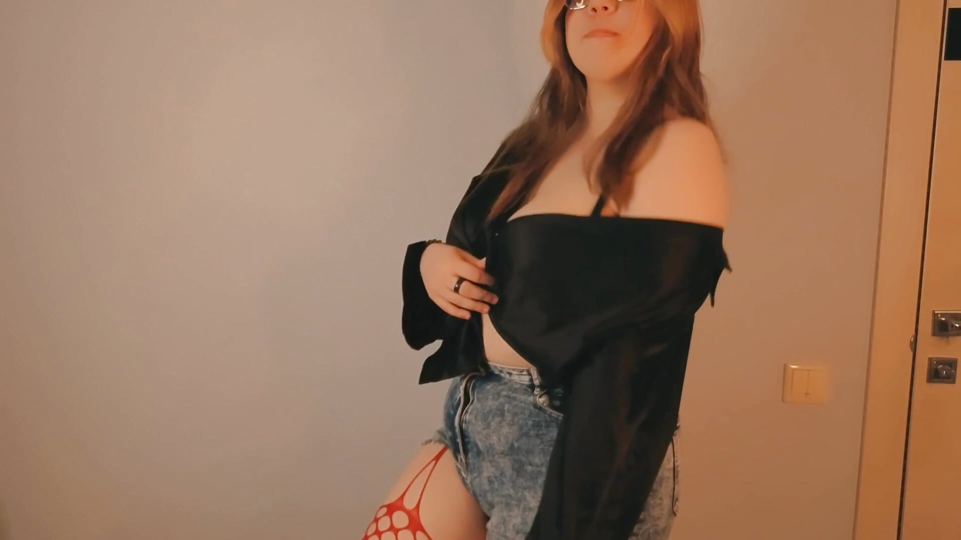 kiss kiss - video av Amina_Bloom cam model