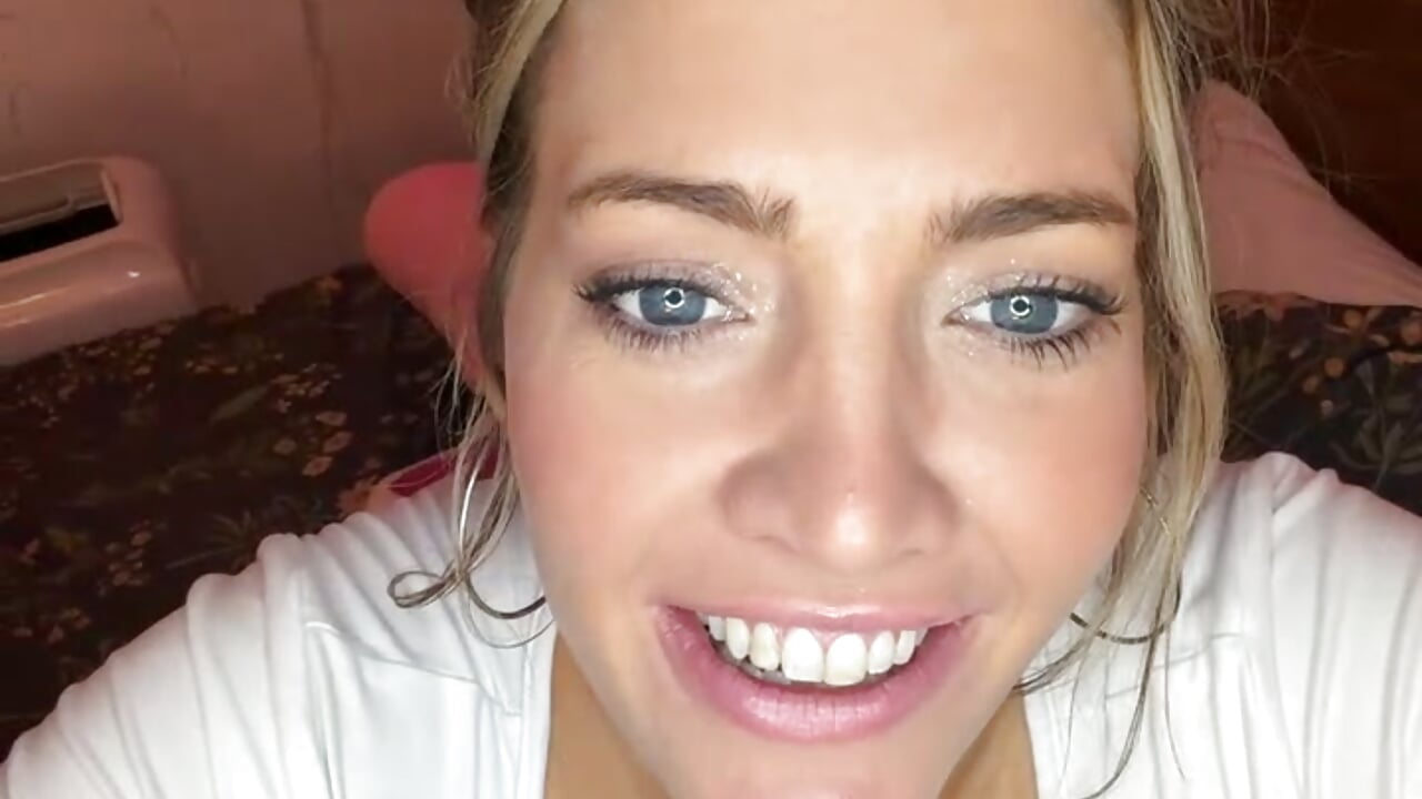 Dick Rating live show - vidéo du modèle de showcams hollyharmd