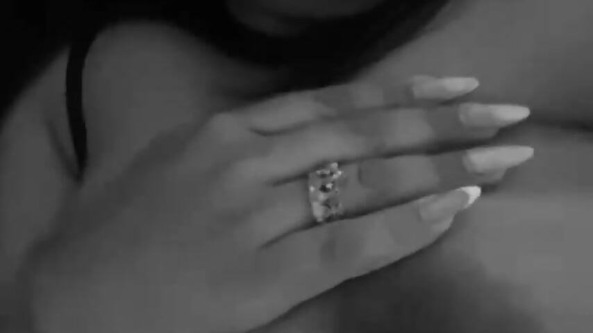 𝓖𝓲𝓿𝓮 𝓶𝓮 𝓪 𝓵𝓲𝓴𝓮 ❤️ - video Sakura_Velvet kameramallilta