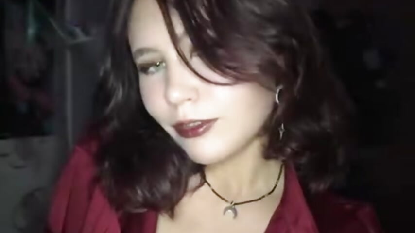 Cute Semi - vídeo de la modelo de cam JerriJereb