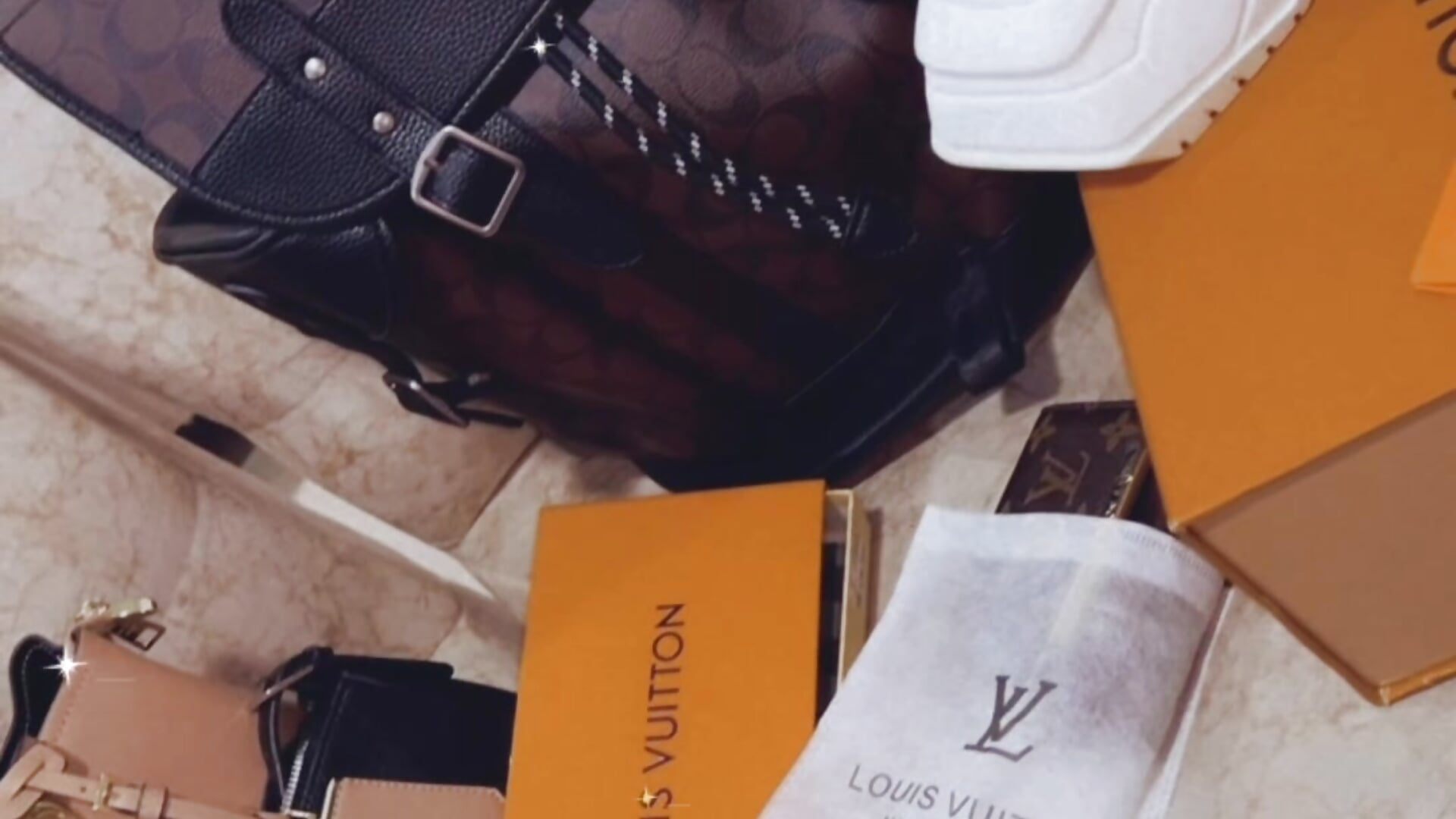 🥰Thank you for the little gifts you send me.🥰 - vídeo de la modelo de cam ava_malaikaaa