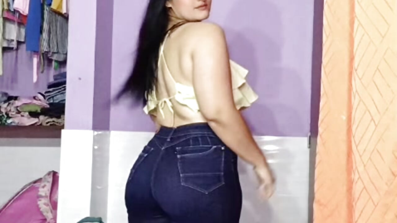 very pretty - video by pamelainparis21 cam model