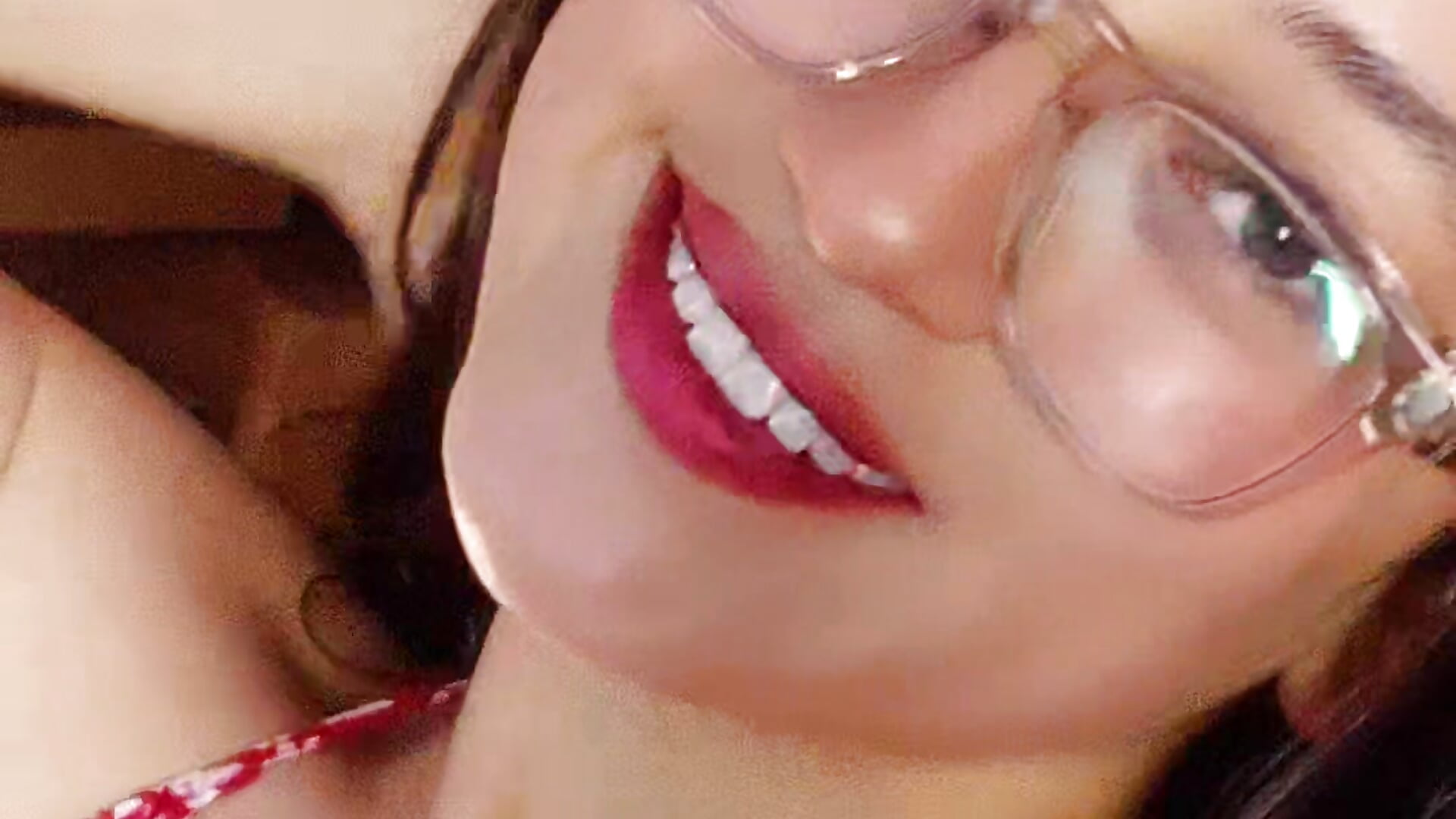 The girl with the pretty smile 🤖 - vídeo de EvaMark_ modelo de câmara