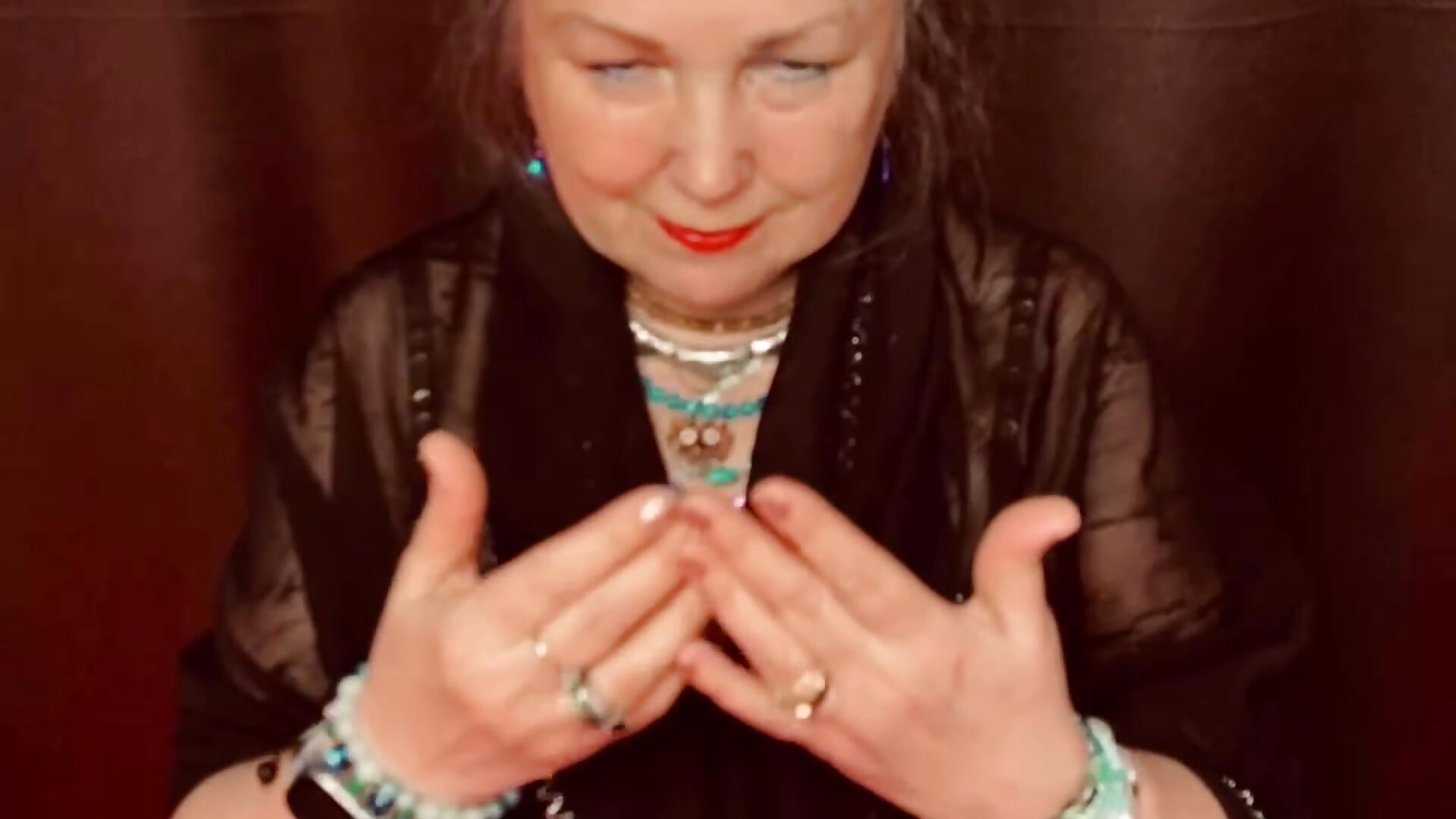 send u my good energy💌 - LilaMaharani adlı kamera modelinin videosu