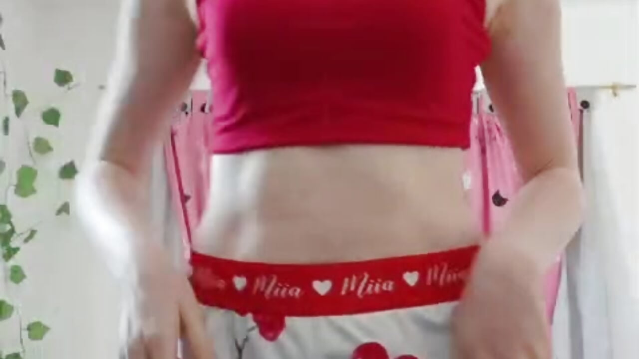 :)) - video di Albingirl modella di cam