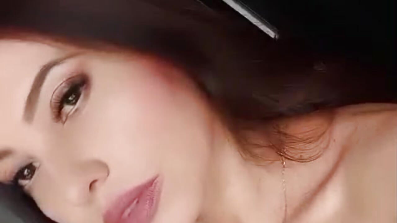 Ur milf sexy - video by Jadee_01 cam model